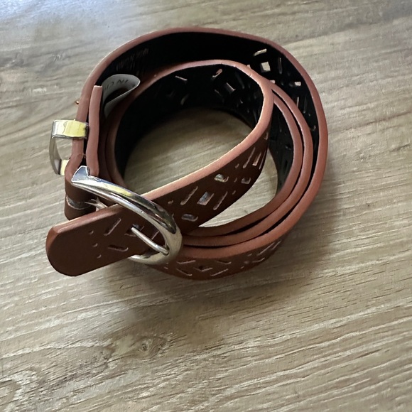 Brown and silver cut out belt - Picture 1 of 6